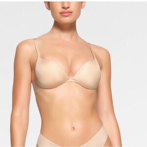 SKIMS Nude Bra